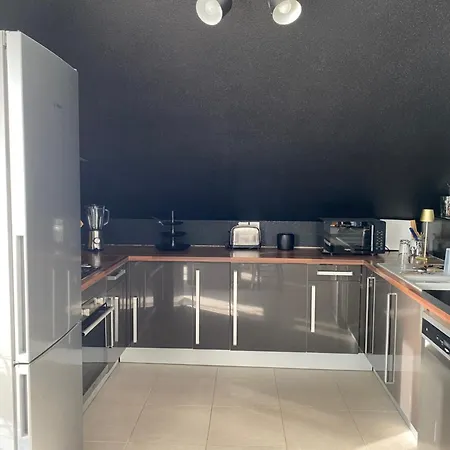 Atypique Lumineux Apartment