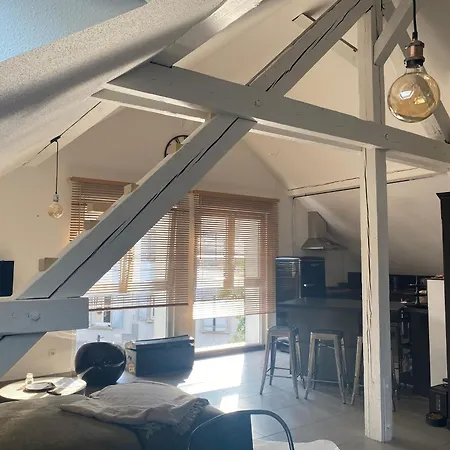 Atypique Lumineux Apartamento