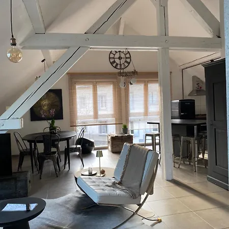 Atypique Lumineux Apartmán