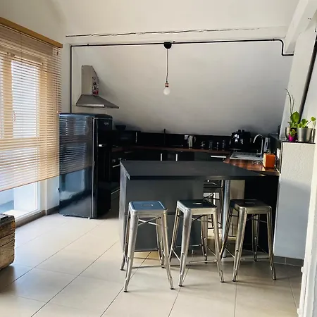 Atypique Lumineux Apartmán *